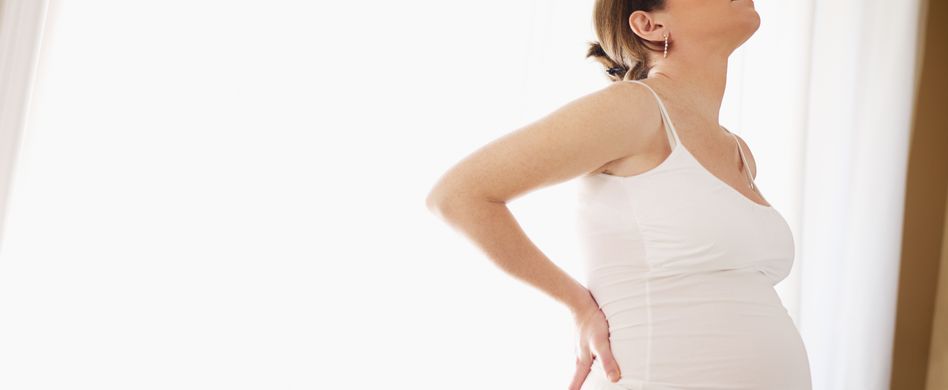 Rückenschmerzen in der Schwangerschaft: Woher sie kommen und was dagegen hilft