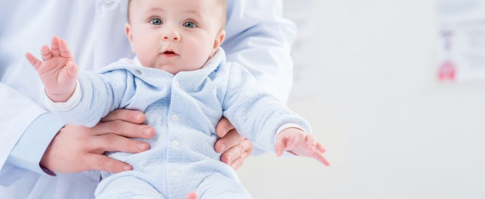 Osteopathie beim Baby: Wie sinnvoll ist die Behandlungsmethode?