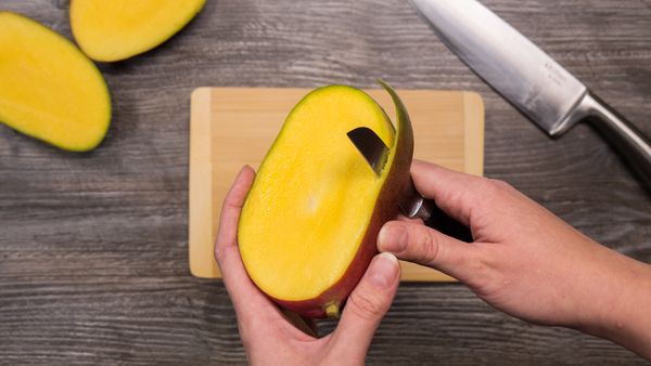 Mango schneiden: So einfach geht's in 3 Minuten