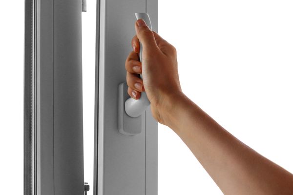 Kondenswasser Am Fenster Erfahren Sie Wie Sie Schwitzendes Glas Vermeiden