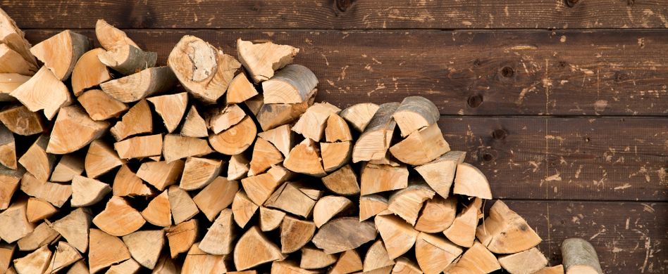 Heizen mit Holz: 4 Tipps für Kamin-Fans