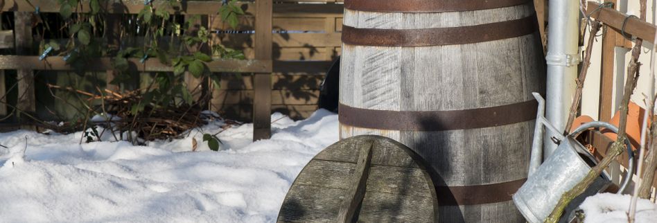 Regentonne frostsicher machen Im Winter richtig schützen