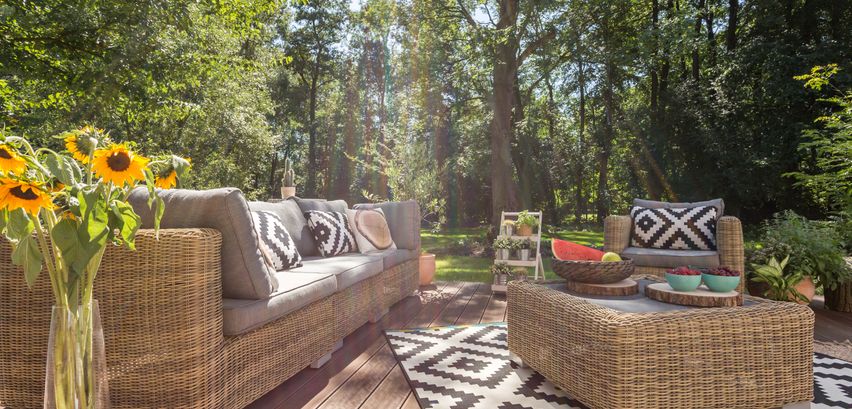 Gemütliche Sitzecke im Garten gestalten → Hier lesen, was ...