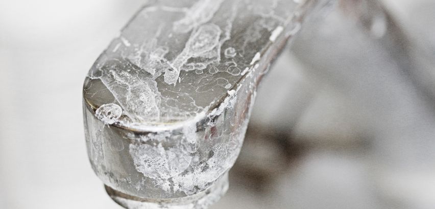 Kalkablagerungen in Leitungen und Geräten: Was tun?